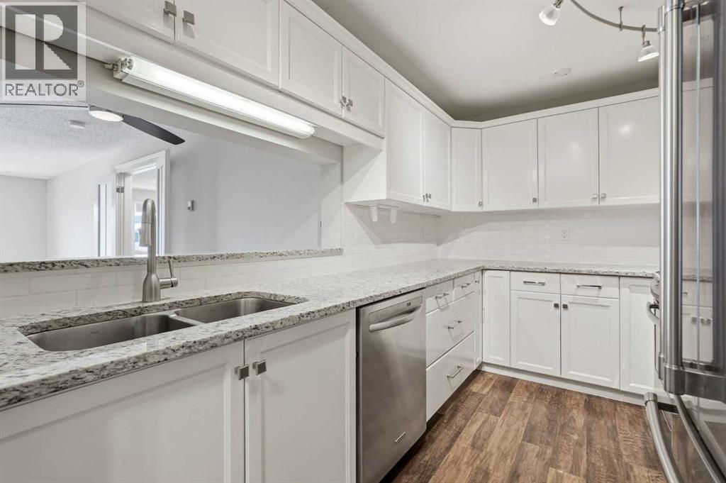 Single Family House for Sale in    Avenue SW Cliff Bungalow Calgary 