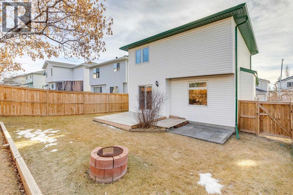 Single Family House for Sale in  Tuscarora Close NW Tuscany Calgary 