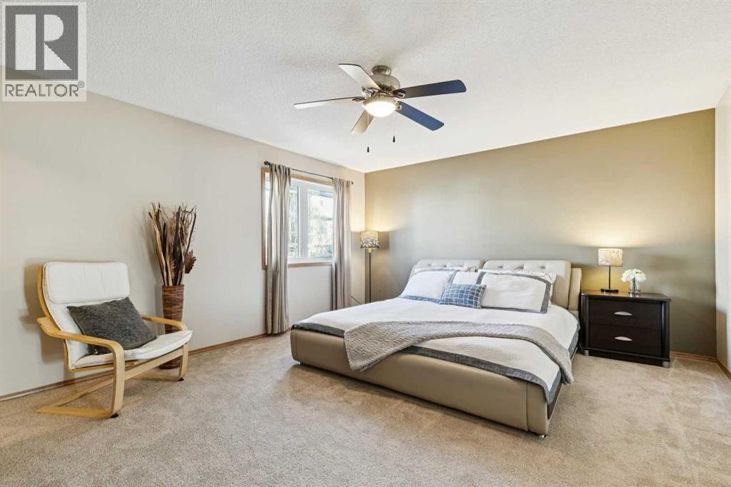 Single Family House for Sale in  Tuscarora Close NW Tuscany Calgary 