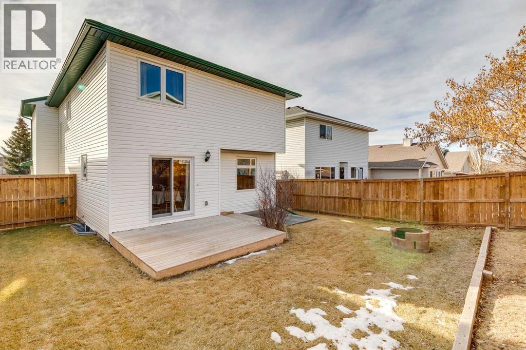 Single Family House for Sale in  Tuscarora Close NW Tuscany Calgary 