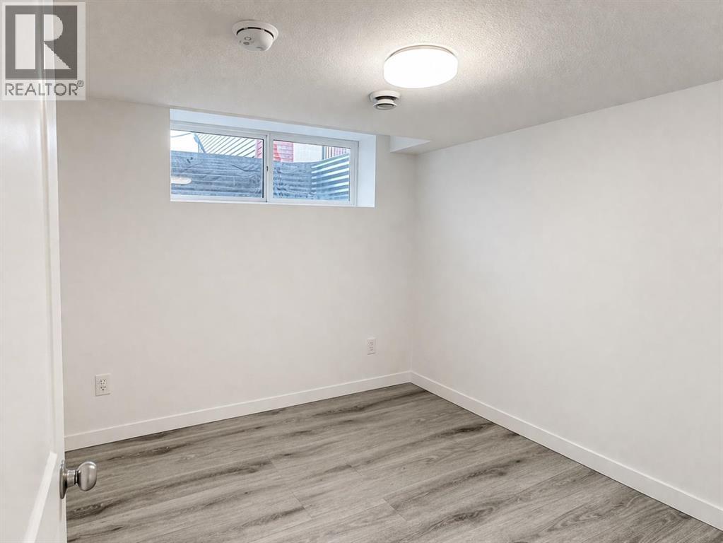 Single Family House for Sale in  Rangeview Drive SE Rangeview Calgary 