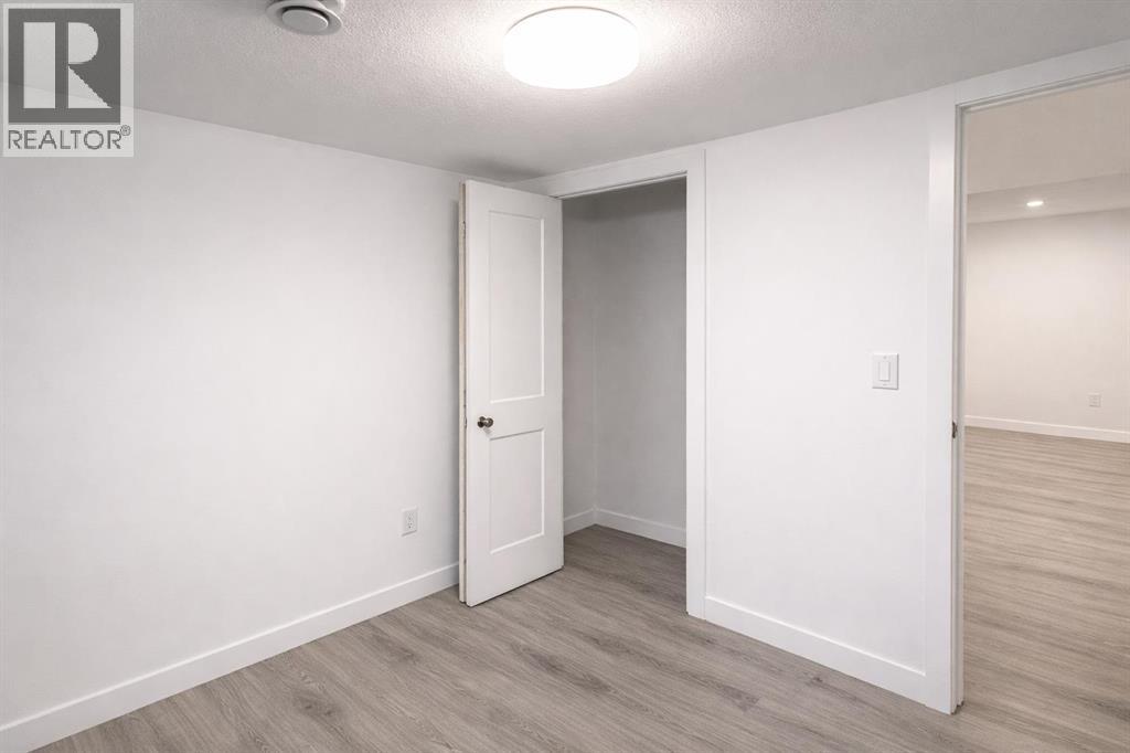 Single Family House for Sale in  Rangeview Drive SE Rangeview Calgary 