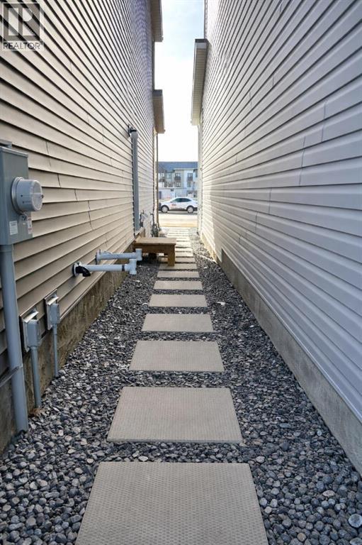 Single Family House for Sale in  Rangeview Drive SE Rangeview Calgary 