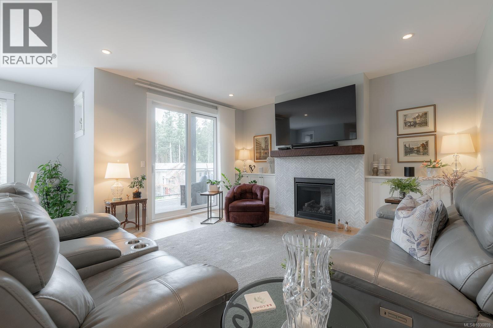 3829 Glen Oaks Dr, Nanaimo