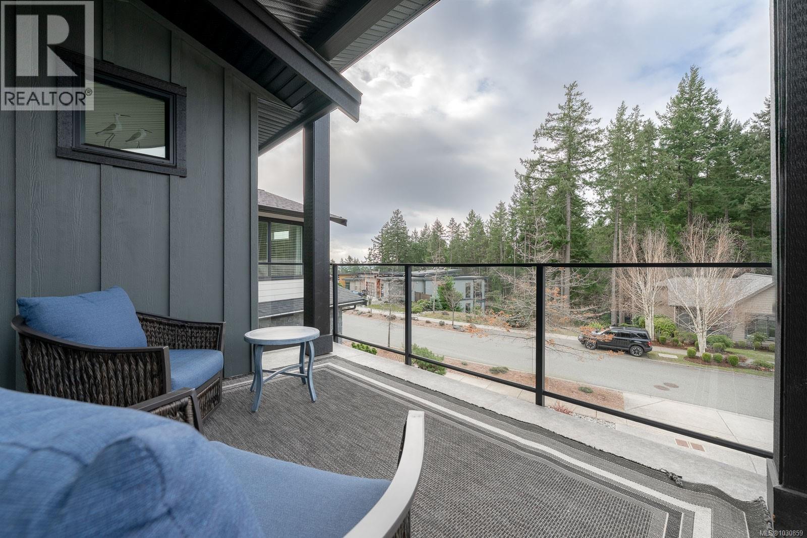 3829 Glen Oaks Dr, Nanaimo