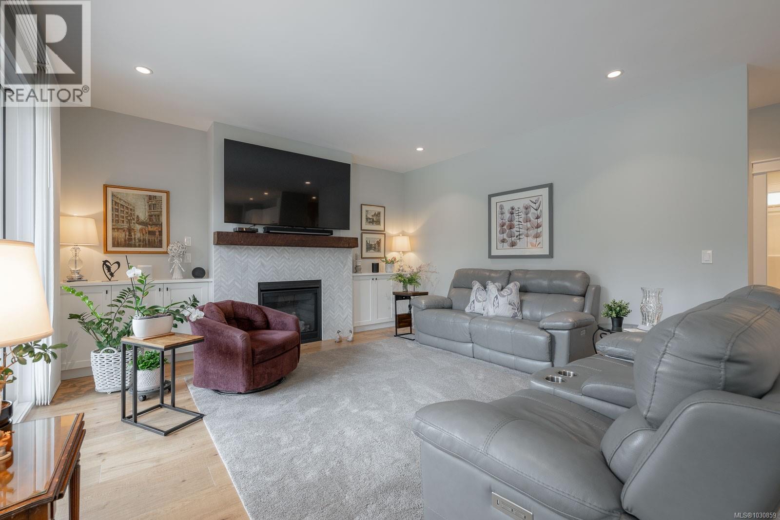 3829 Glen Oaks Dr, Nanaimo