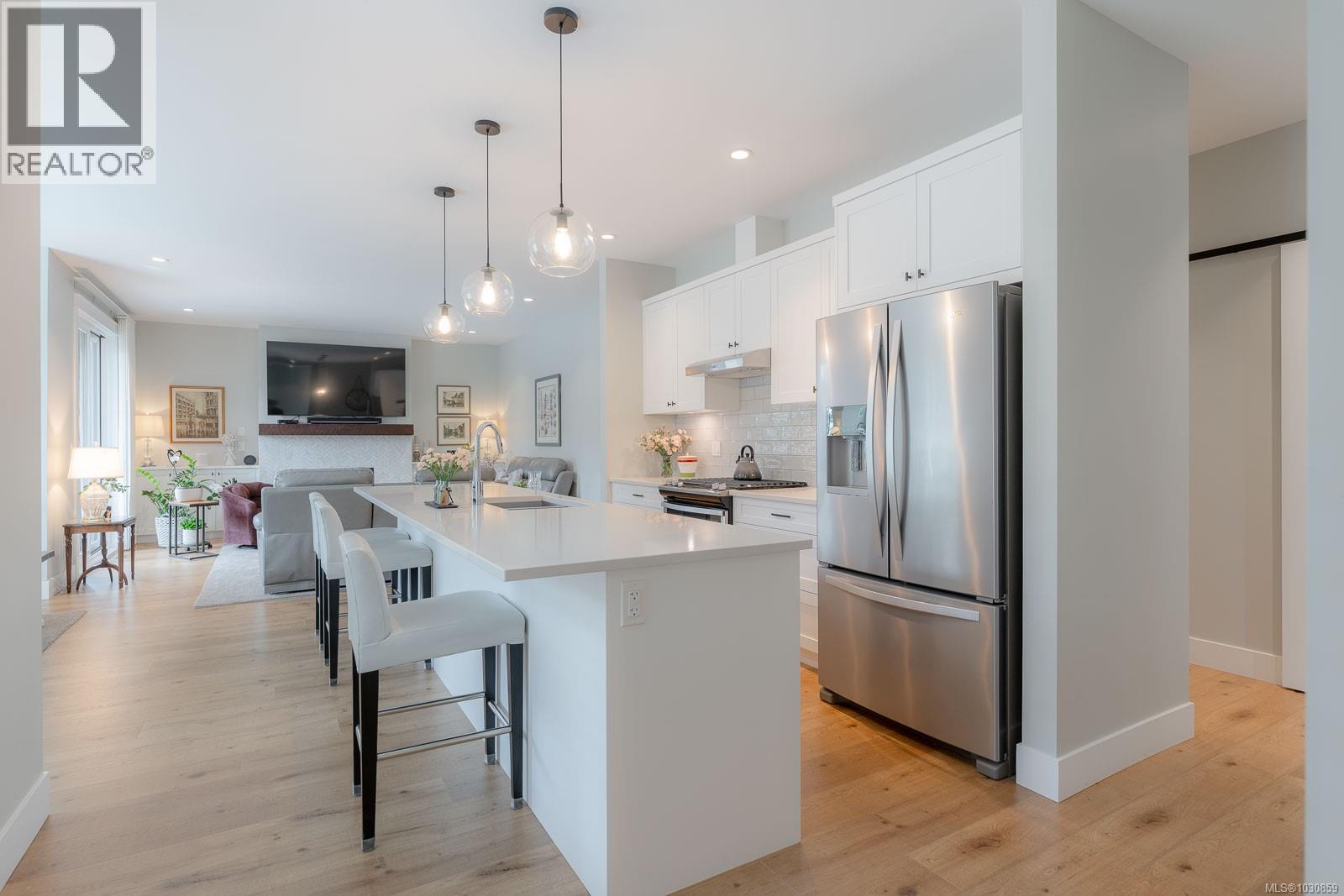 3829 Glen Oaks Dr, Nanaimo