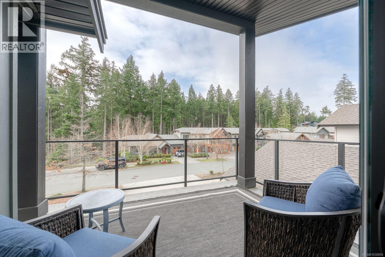 3829 Glen Oaks Dr, Nanaimo