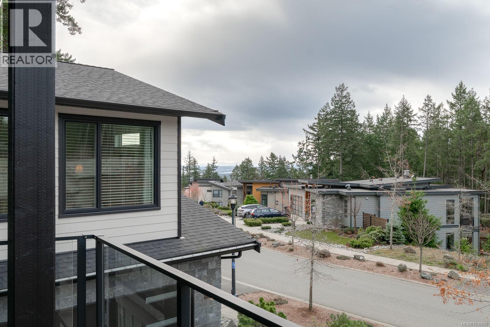 3829 Glen Oaks Dr, Nanaimo