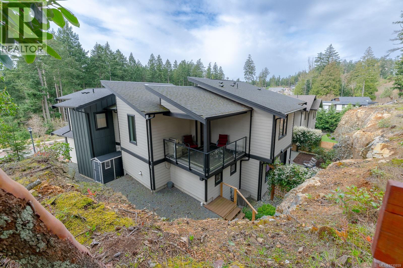 3829 Glen Oaks Dr, Nanaimo