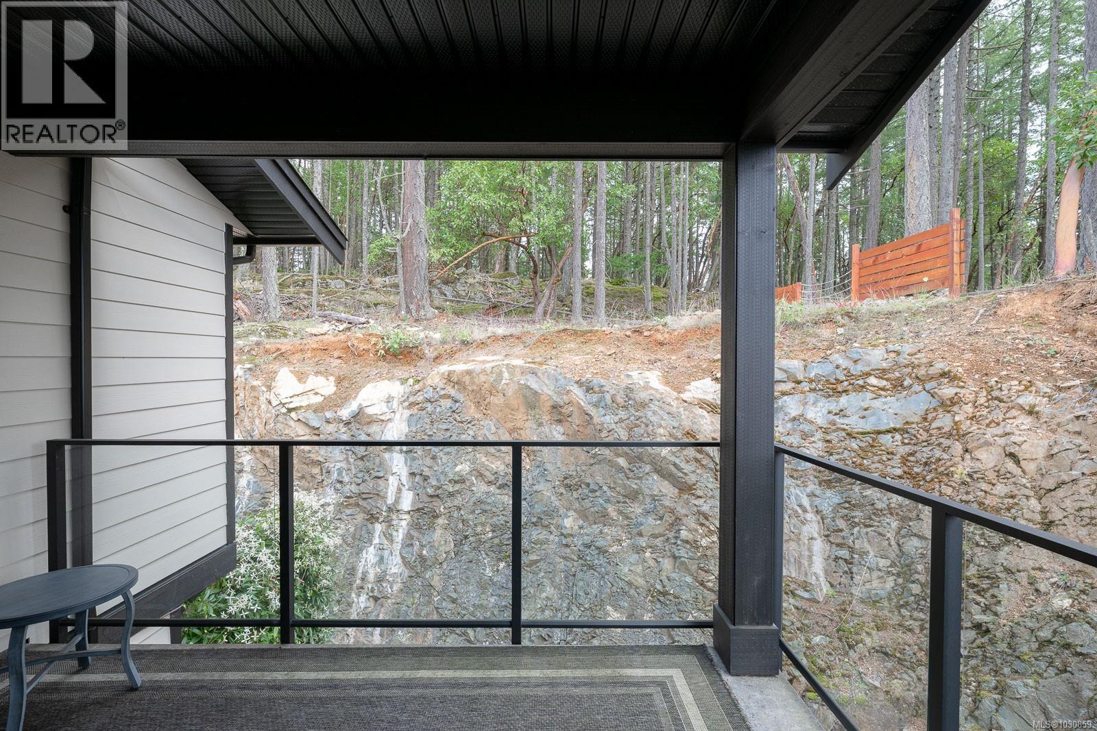 3829 Glen Oaks Dr, Nanaimo