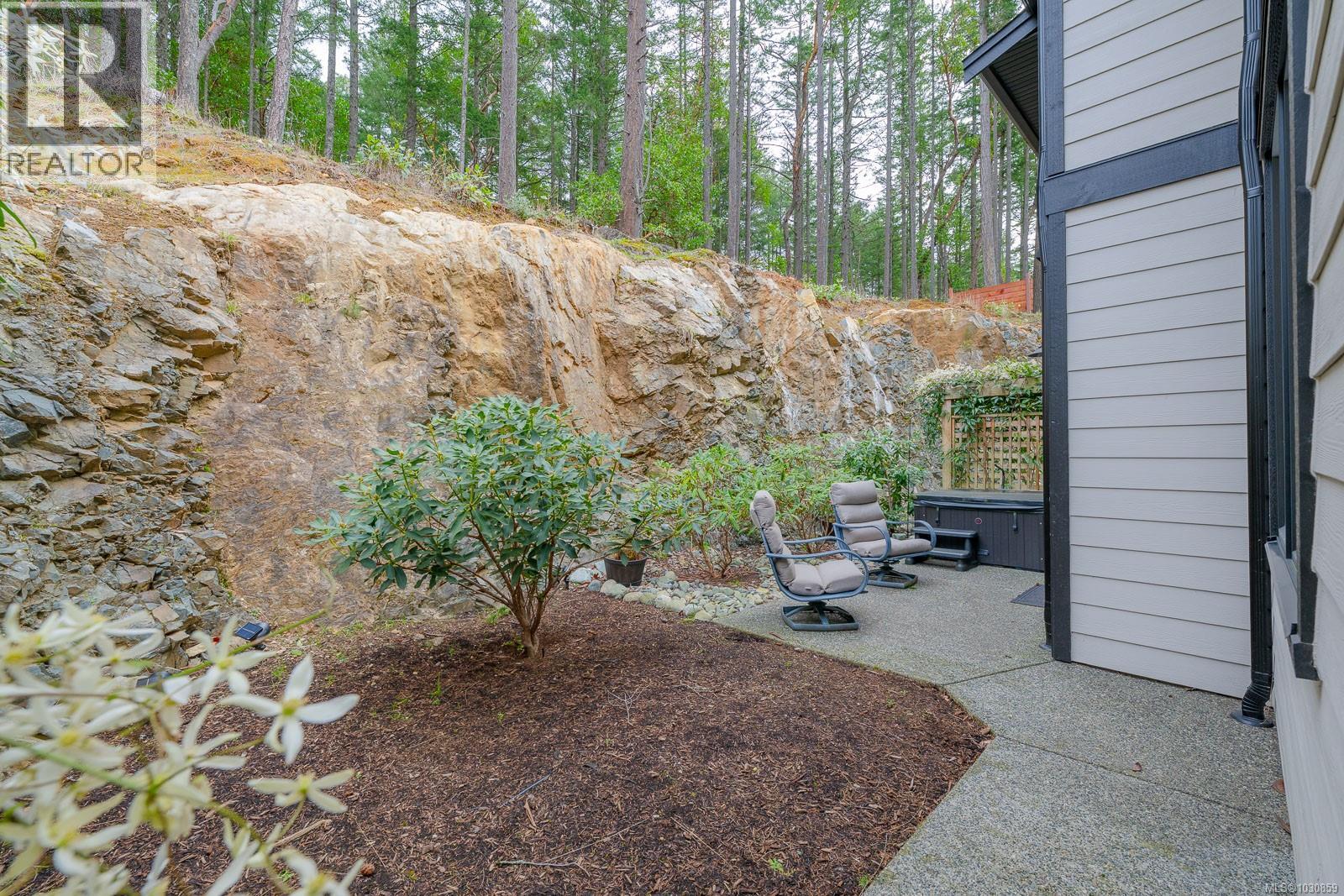 3829 Glen Oaks Dr, Nanaimo