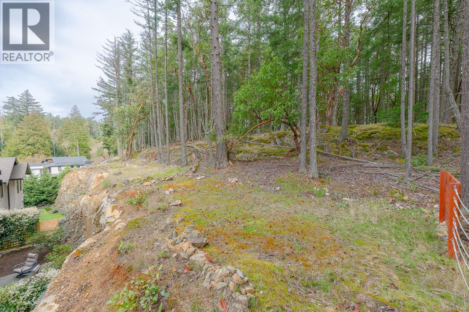 3829 Glen Oaks Dr, Nanaimo