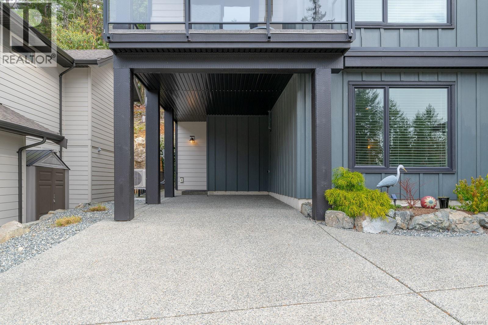 3829 Glen Oaks Dr, Nanaimo