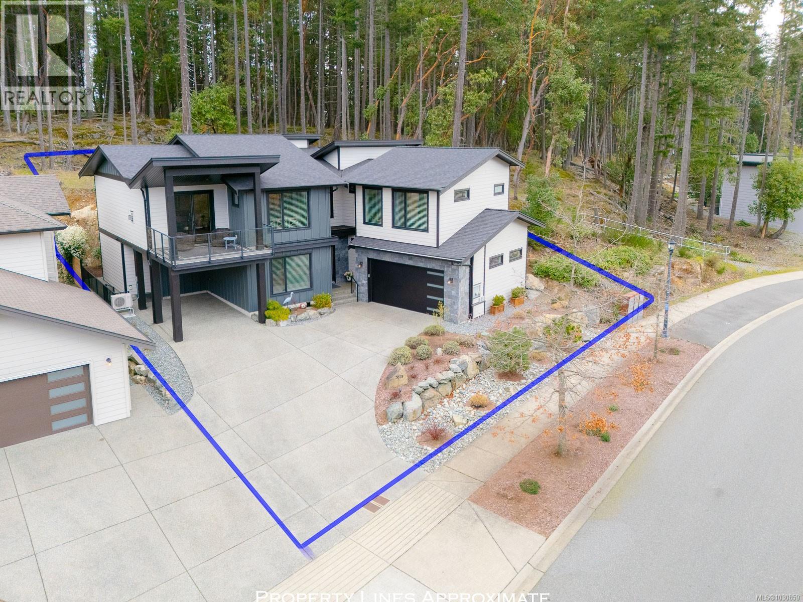 3829 Glen Oaks Dr, Nanaimo