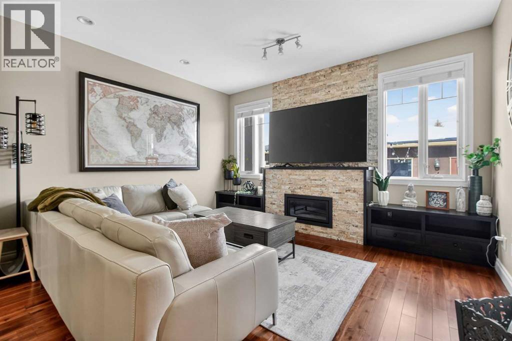 Single Family House for Sale in   Avenue NW Capitol Hill Calgary 