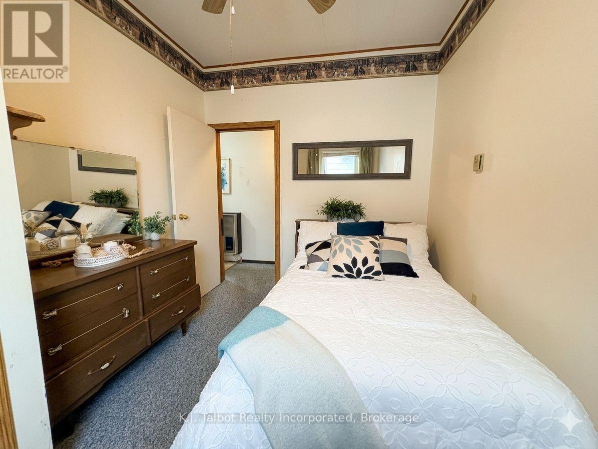 138 BRITANNIA ROAD E - 13