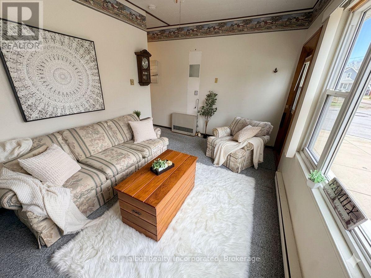 138 BRITANNIA ROAD E - 17