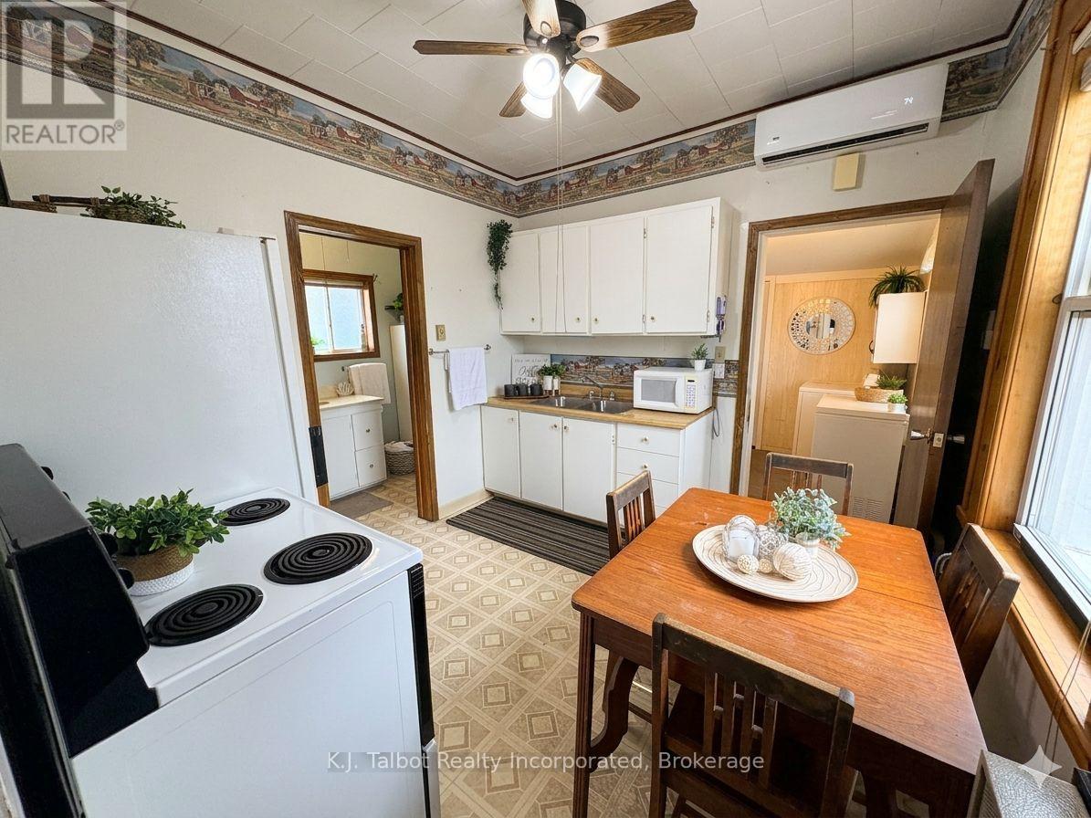 138 BRITANNIA ROAD E - 8