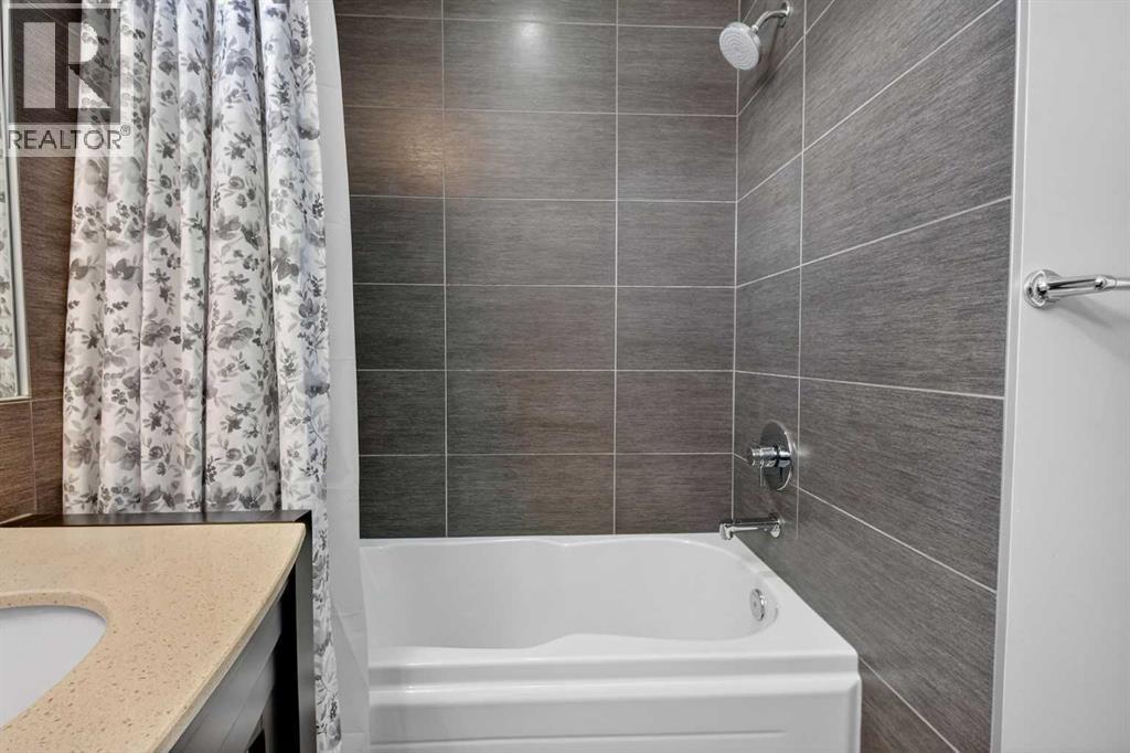 Single Family House for Sale in   Avenue NW Capitol Hill Calgary 