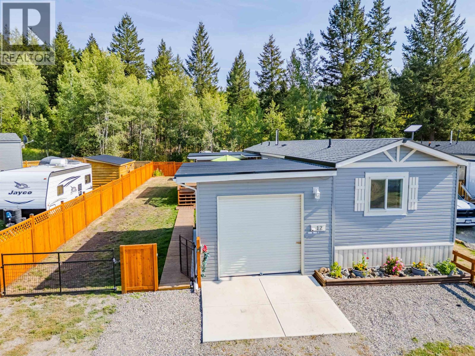 #12 4072 LAC LA HACHE STATION ROAD - 31