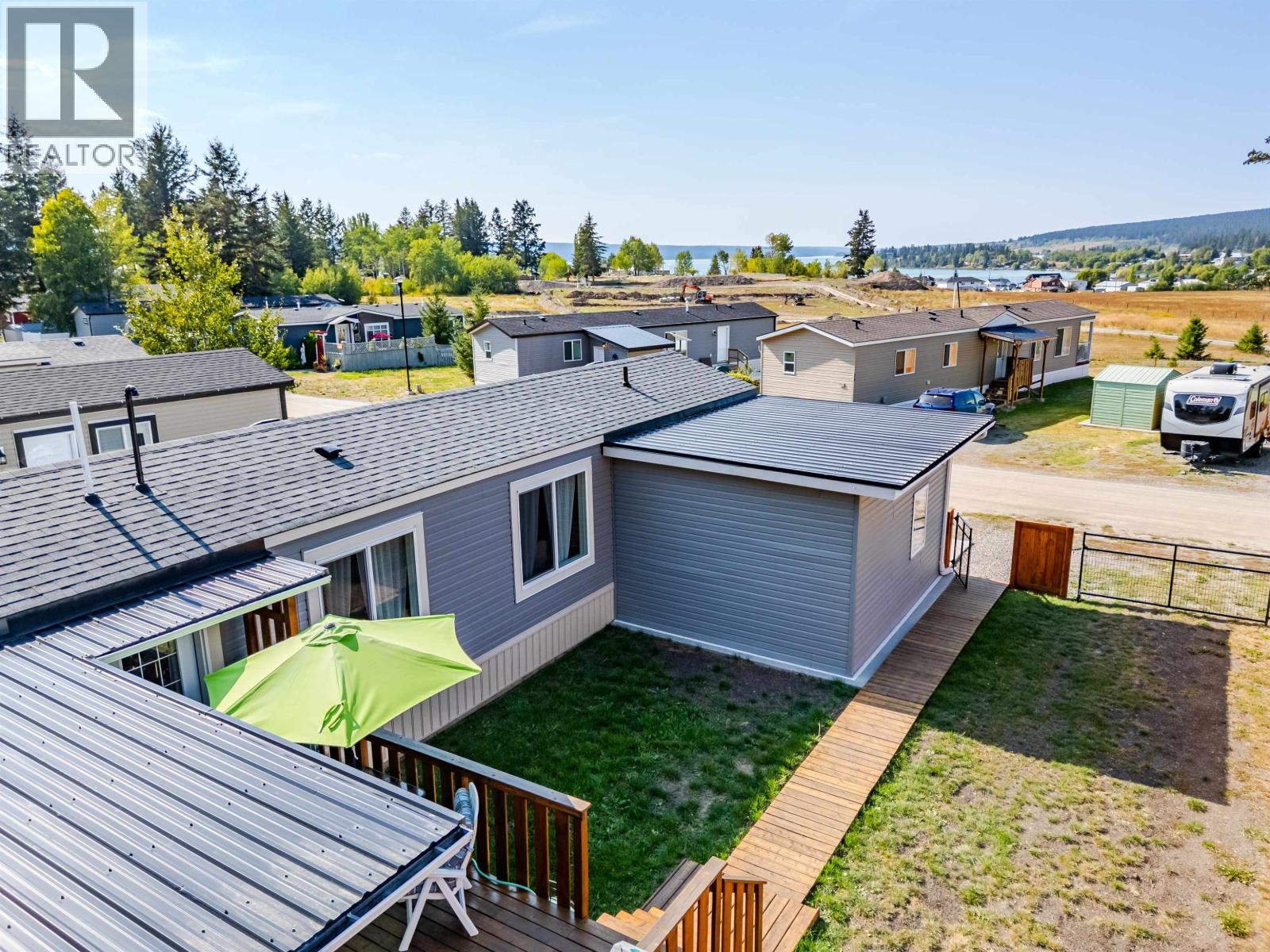 #12 4072 LAC LA HACHE STATION ROAD - 36