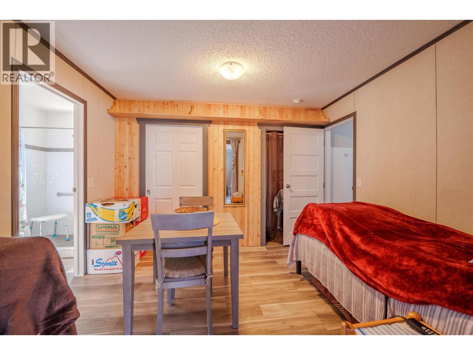 #12 4072 LAC LA HACHE STATION ROAD - 20