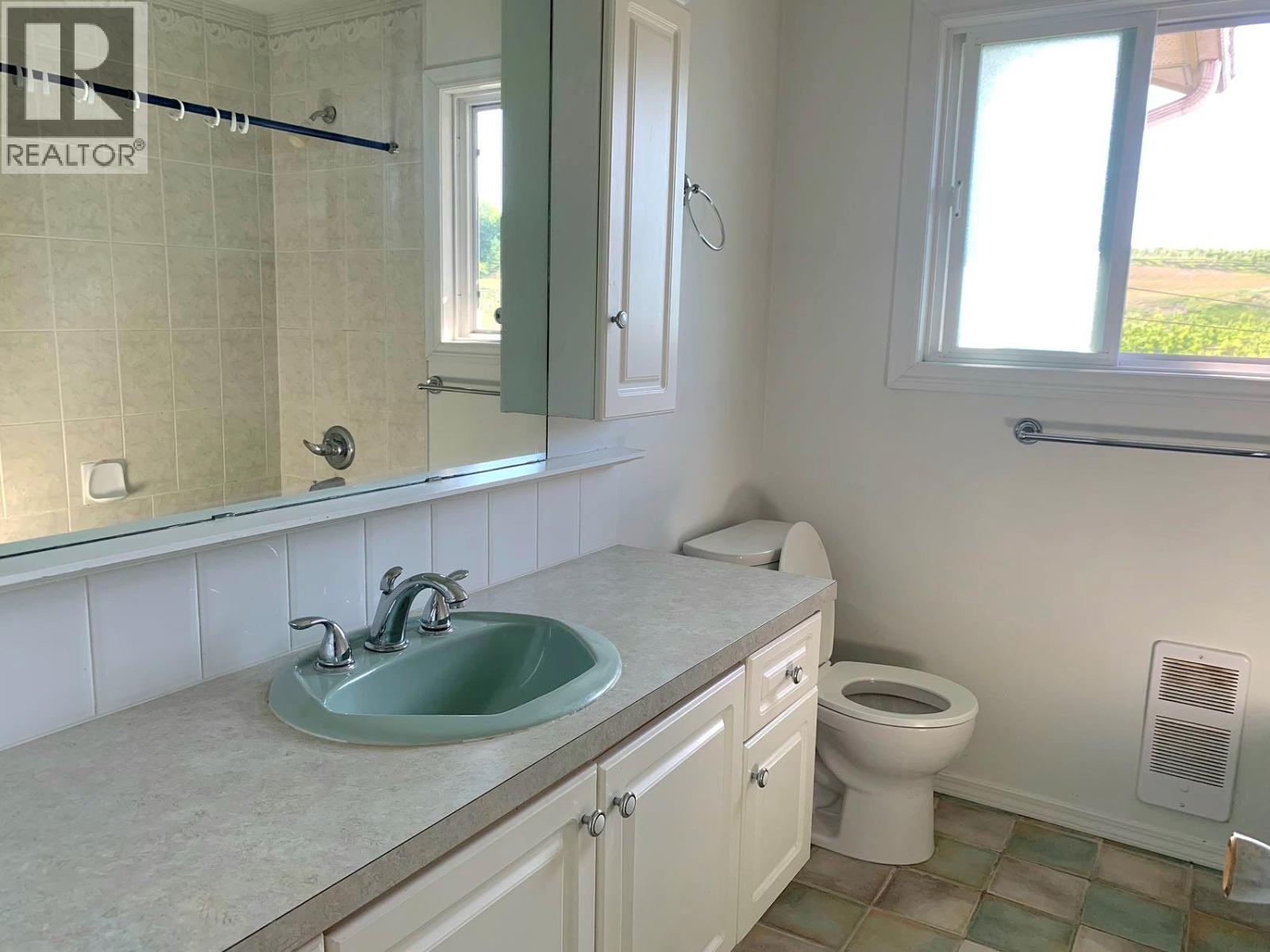  2662 Longhill Road, Kelowna