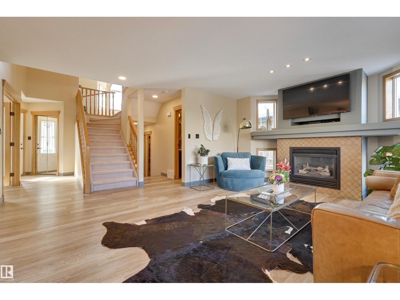 663 MEADOWVIEW CR, Sherwood Park