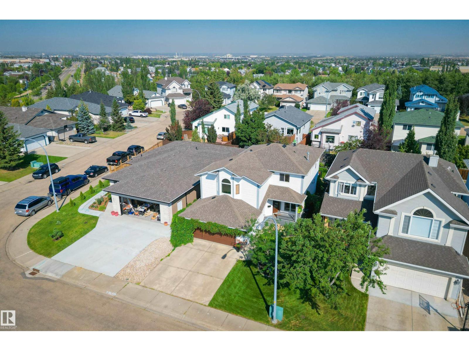 663 MEADOWVIEW CR, Sherwood Park