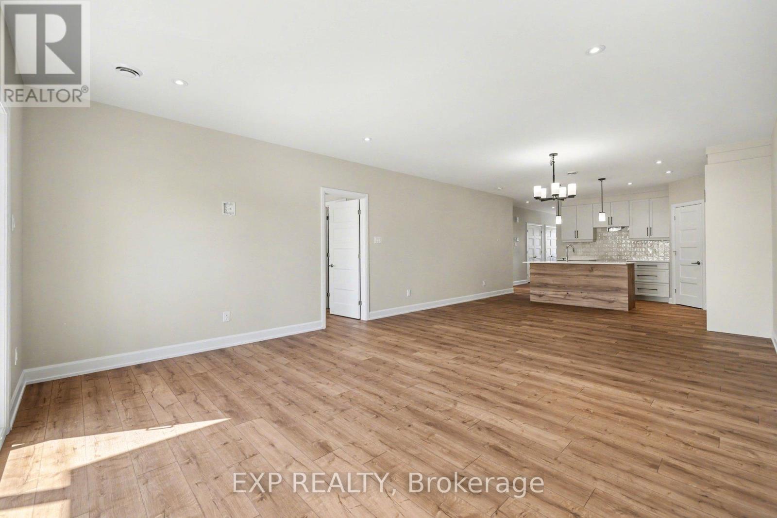 House for Rent in Ottawa – A – 448 FALCON LANE, Ottawa – By Peter Sagos - Image 5