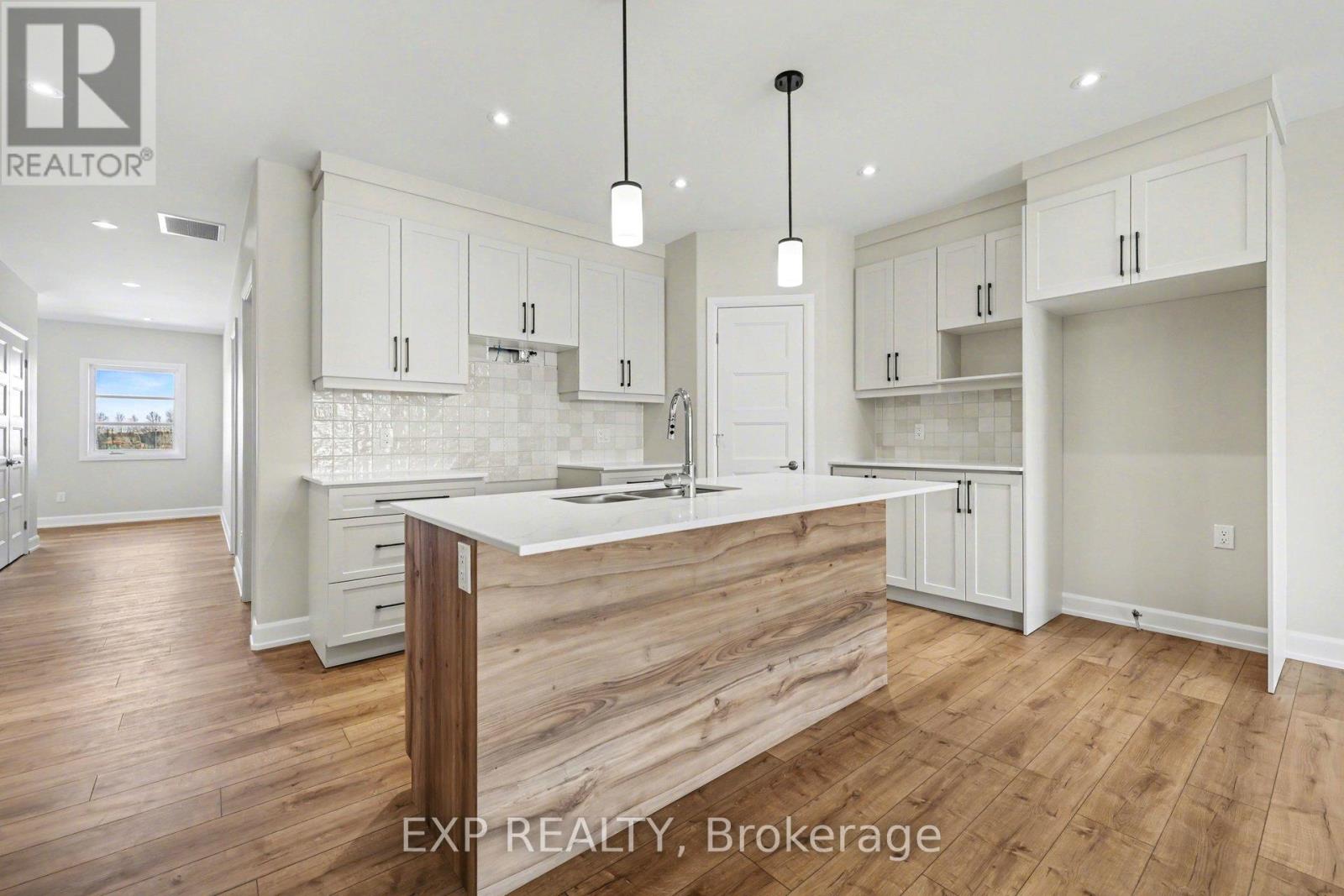 House for Rent in Ottawa – A – 448 FALCON LANE, Ottawa – By Peter Sagos - Image 7