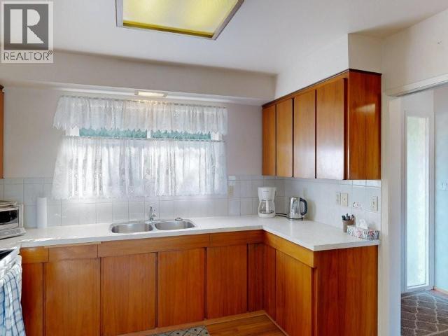 4565 MANSON AVE - 11