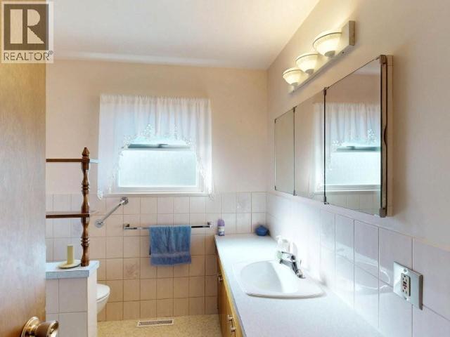 4565 MANSON AVE - 17