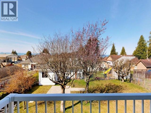 4565 MANSON AVE - 6