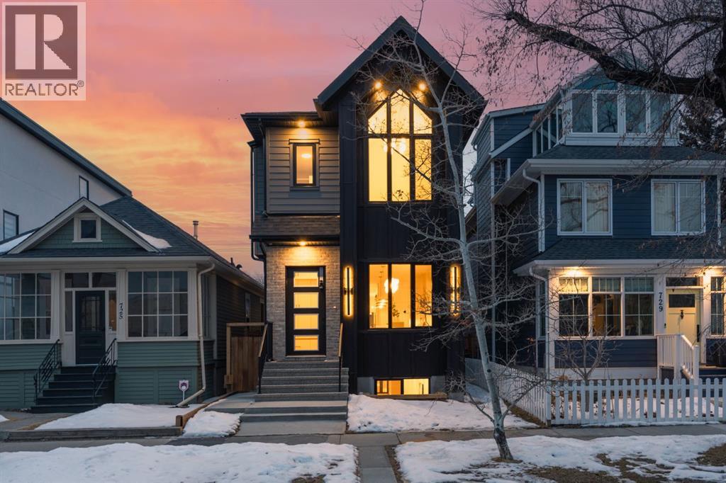 Single Family House for Sale in   Street NW Hillhurst Calgary 