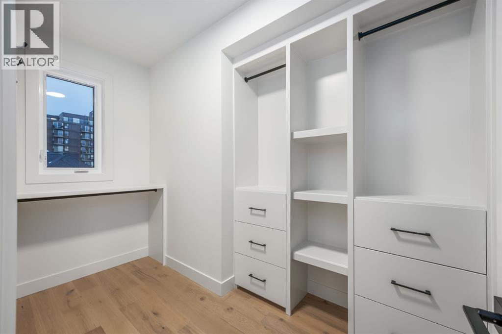 Single Family House for Sale in   Street NW Hillhurst Calgary 