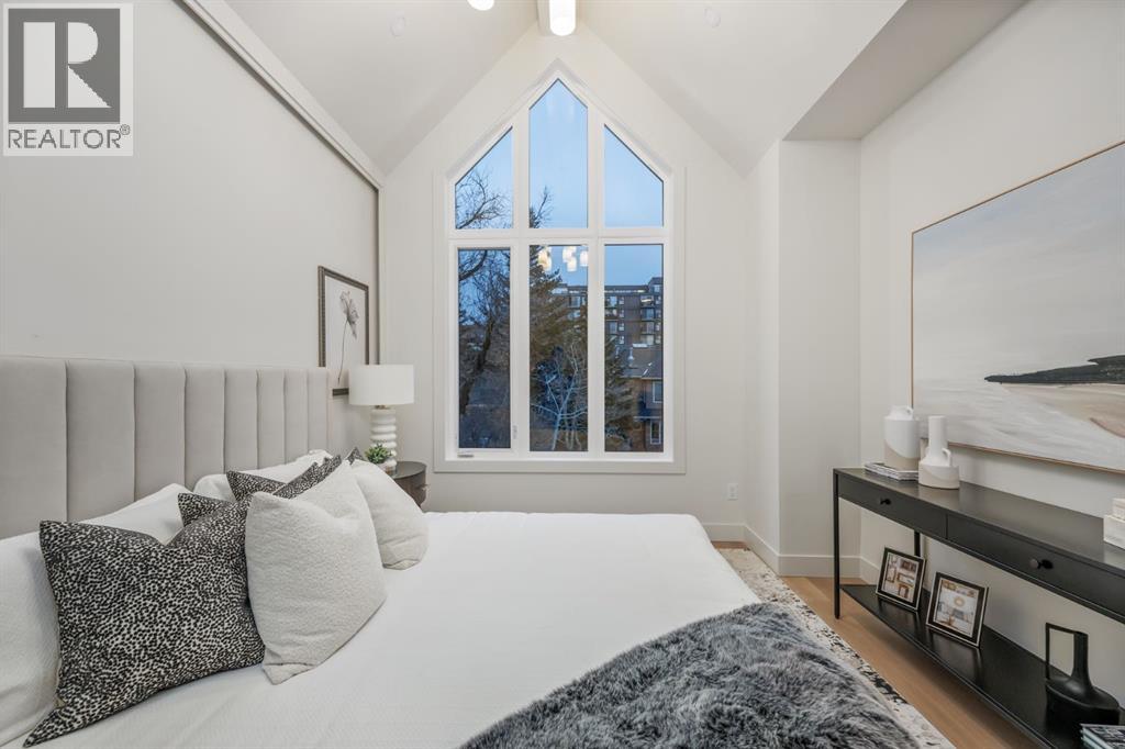 Single Family House for Sale in   Street NW Hillhurst Calgary 