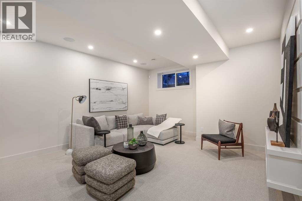 Single Family House for Sale in   Street NW Hillhurst Calgary 