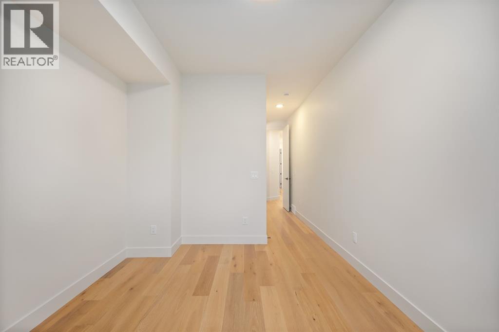 Single Family House for Sale in   Street NW Hillhurst Calgary 