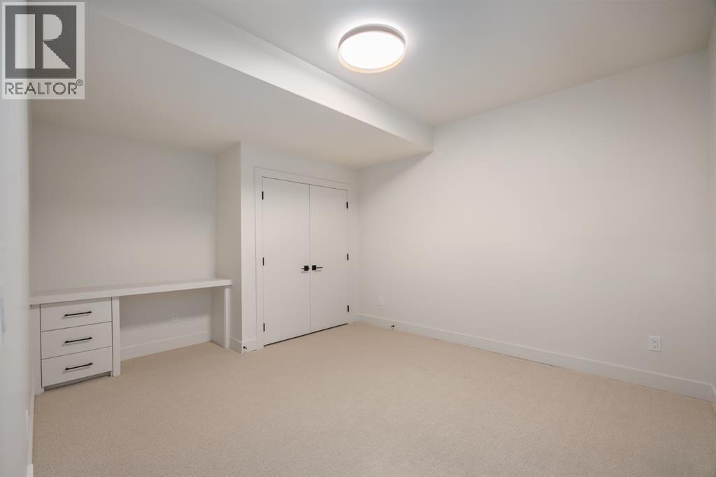 Single Family House for Sale in   Street NW Hillhurst Calgary 