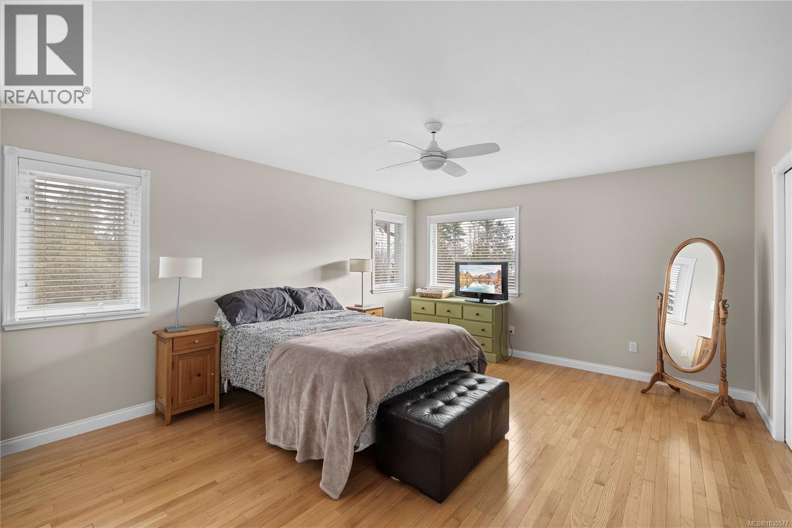 615 CHINOOK AVE - 28