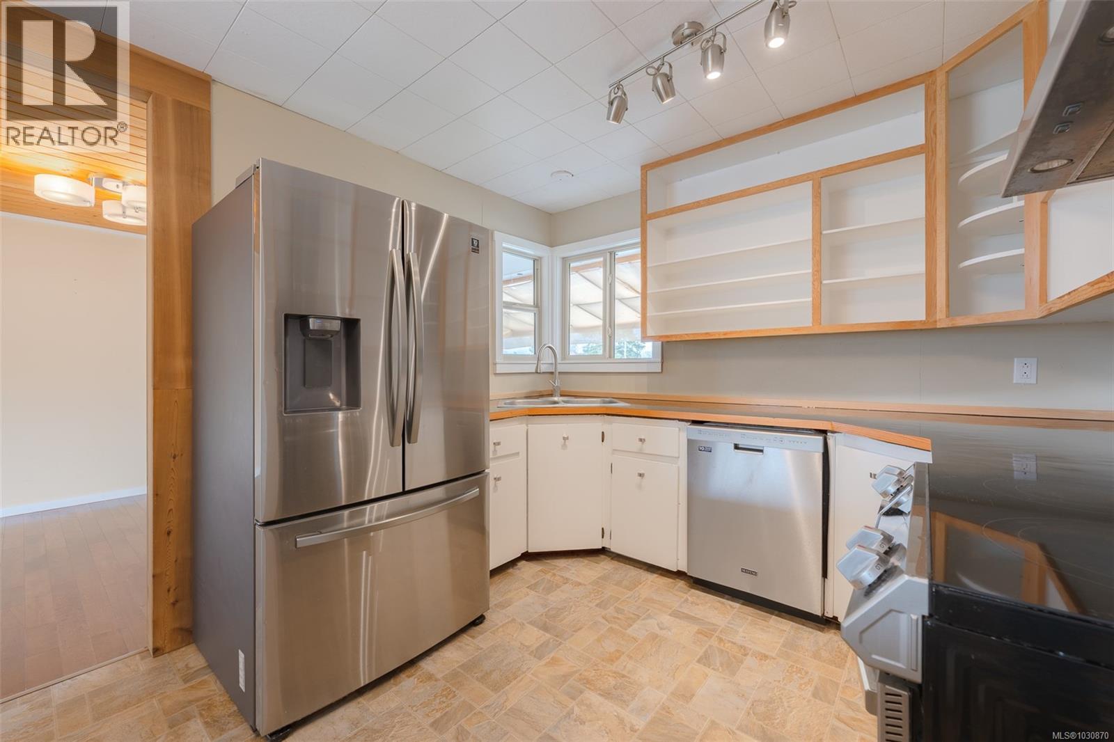 5438 Haslam Dr, Port Alberni