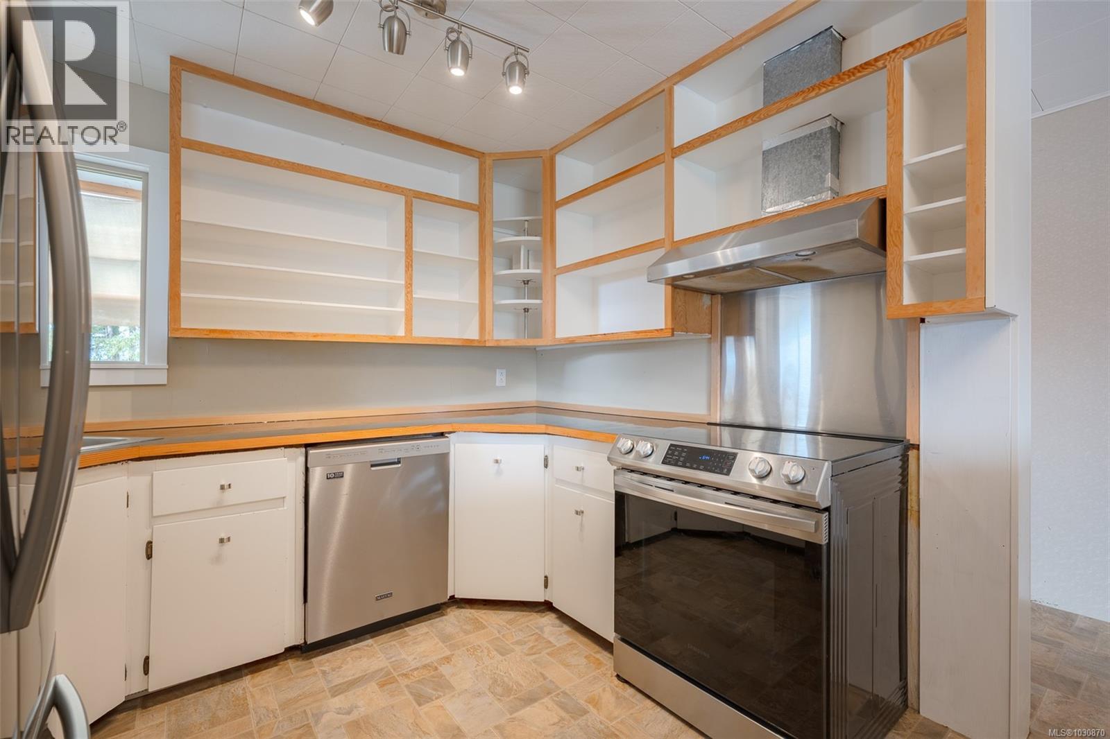 5438 Haslam Dr, Port Alberni