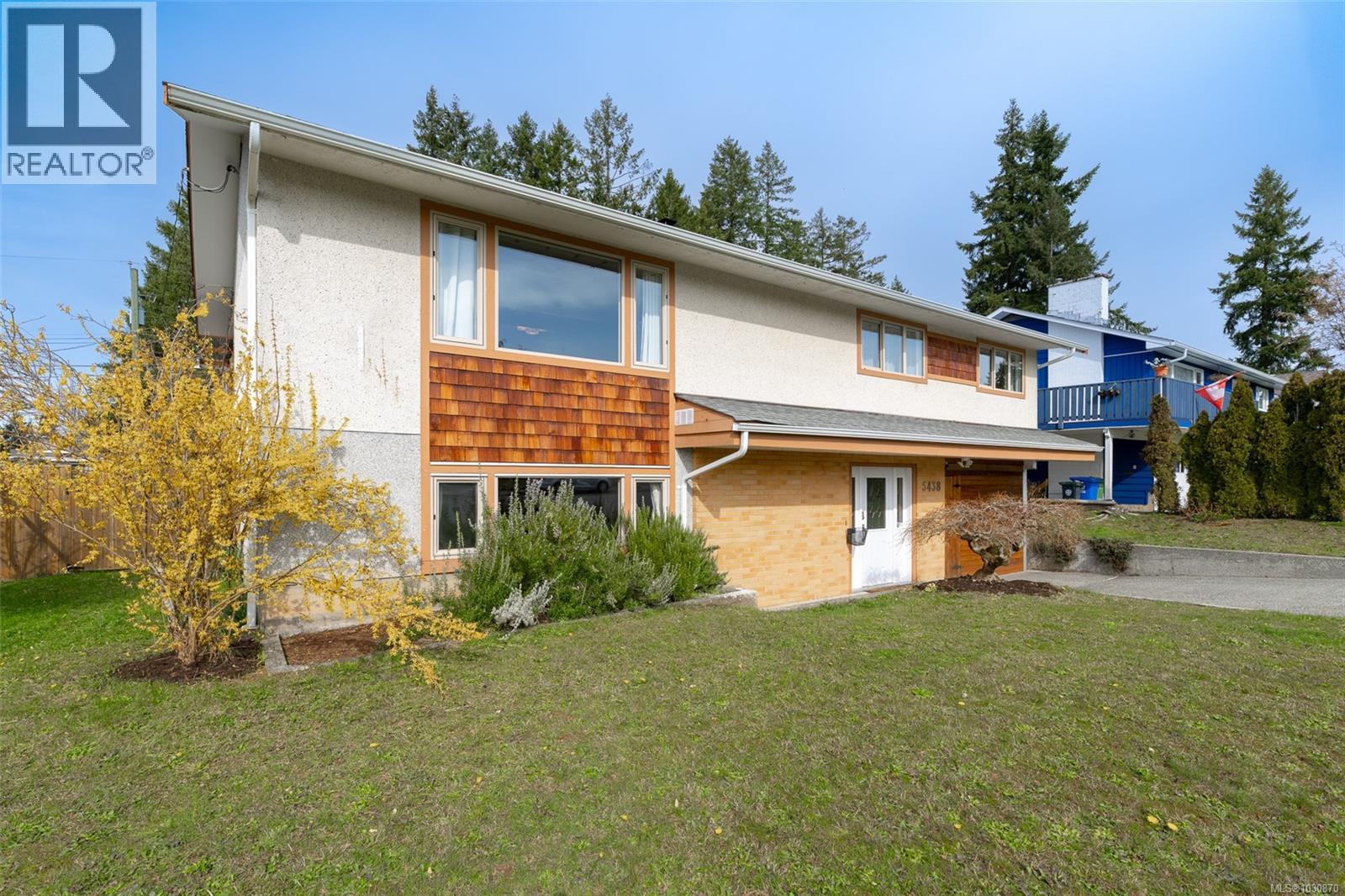 5438 Haslam Dr, Port Alberni