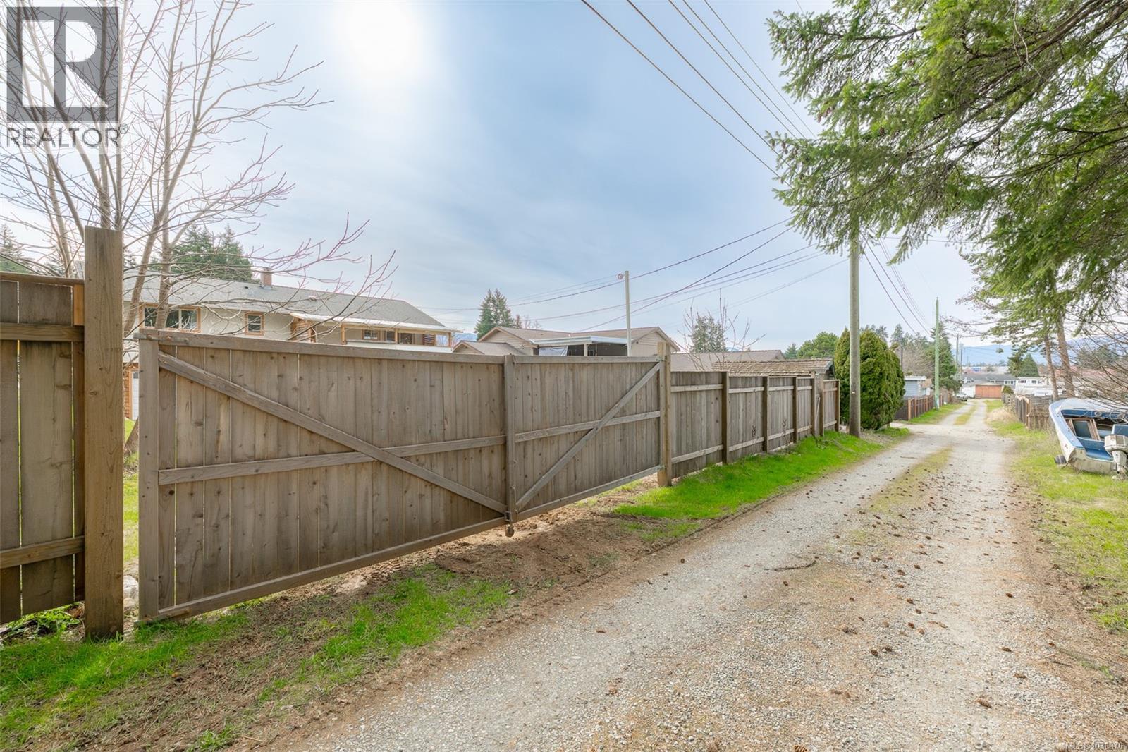 5438 Haslam Dr, Port Alberni
