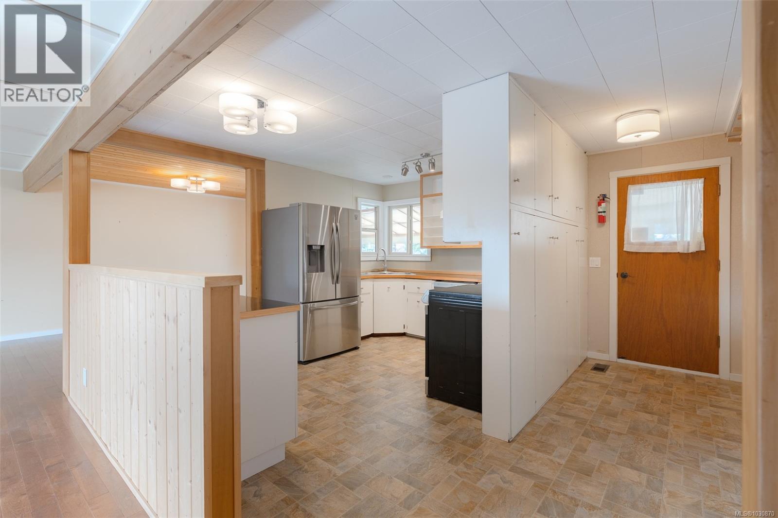 5438 Haslam Dr, Port Alberni