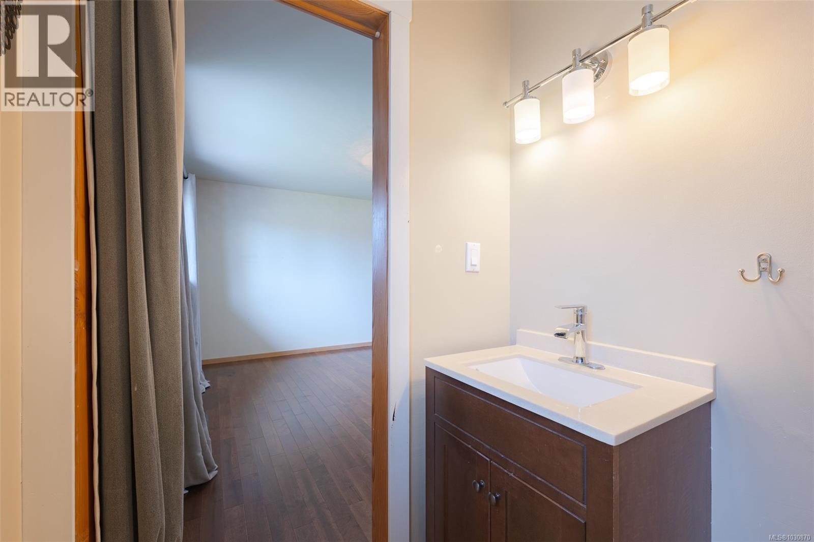 5438 Haslam Dr, Port Alberni