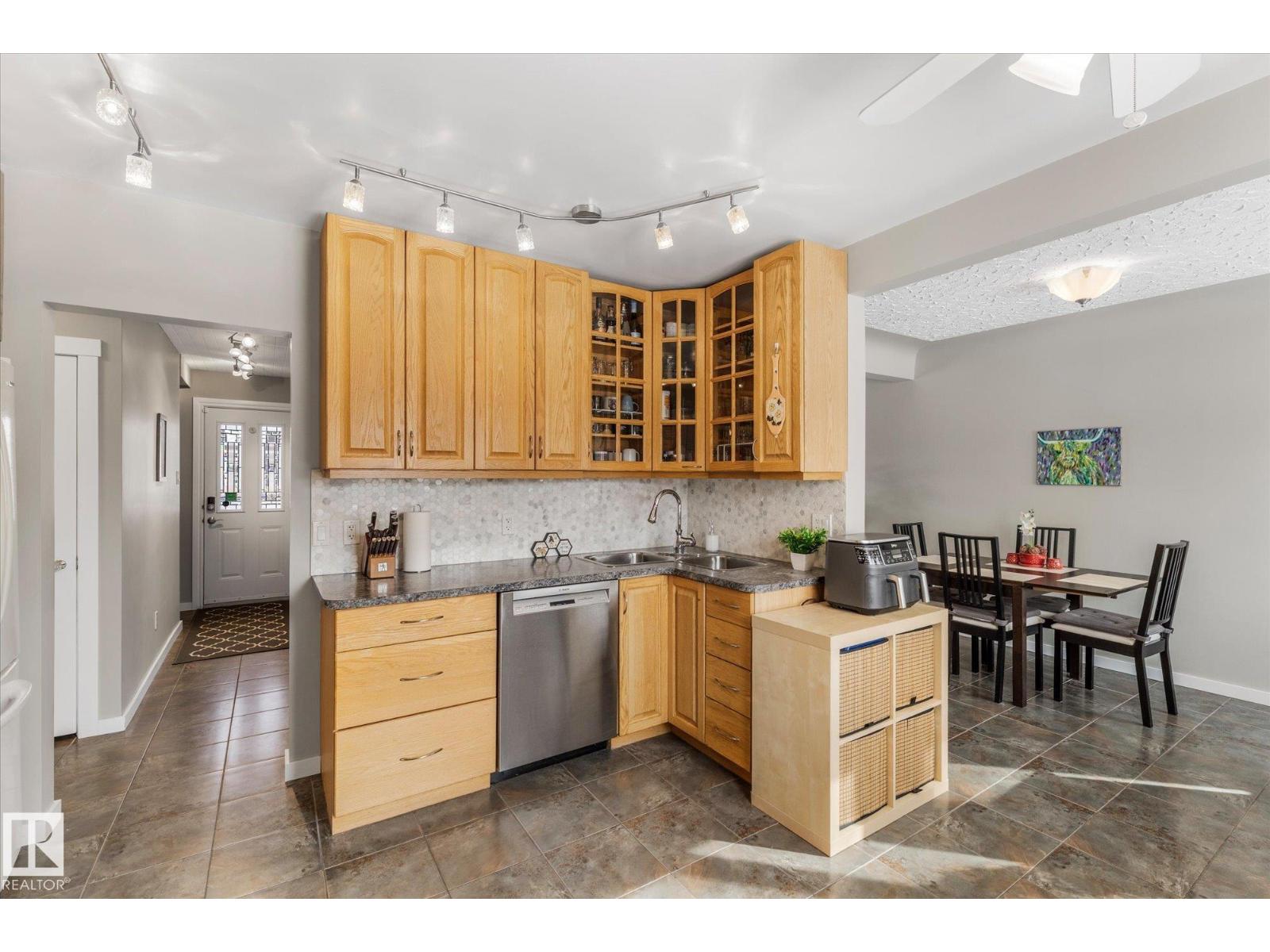 10920 132 ST NW, Edmonton