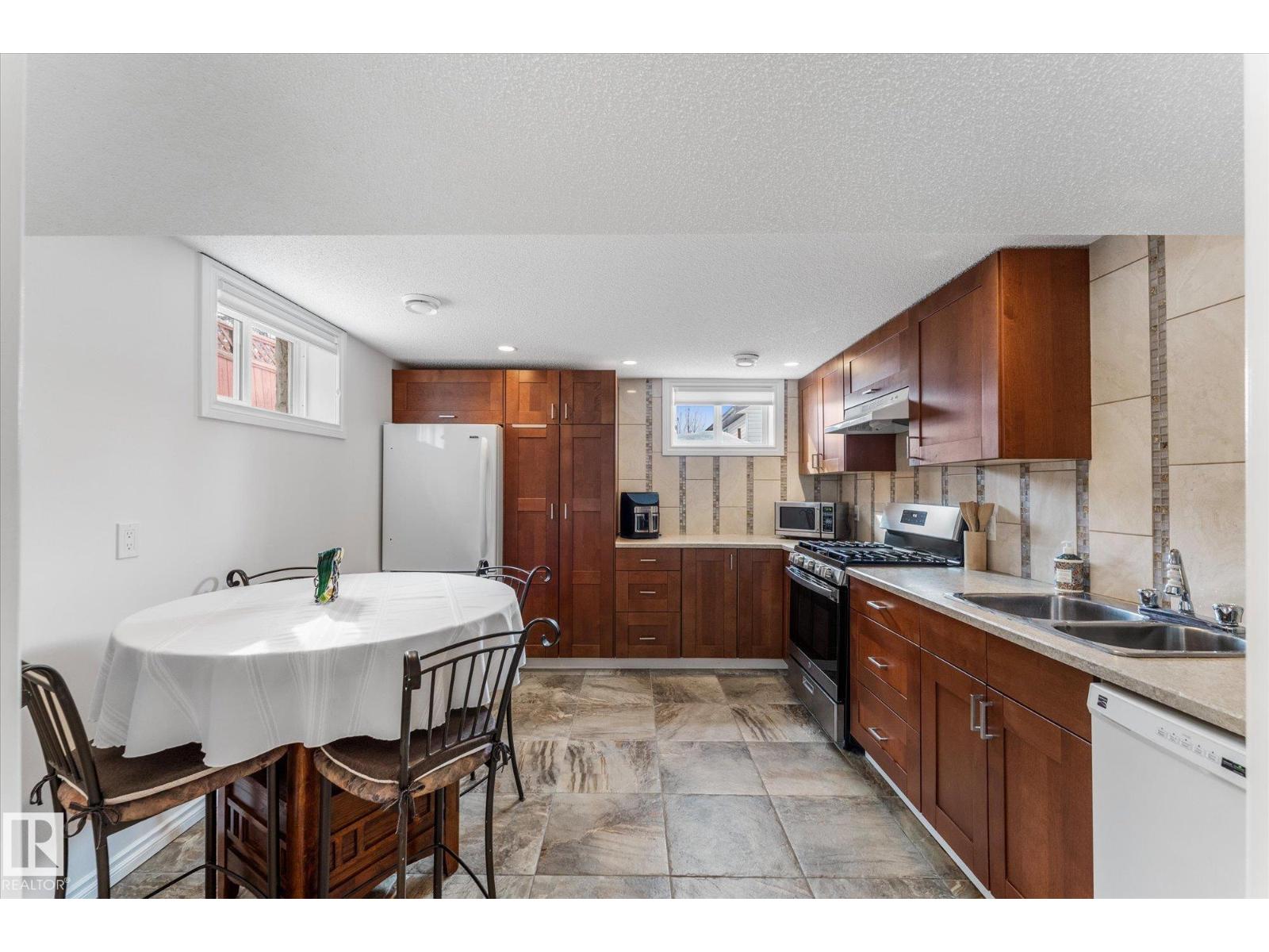 10920 132 ST NW, Edmonton